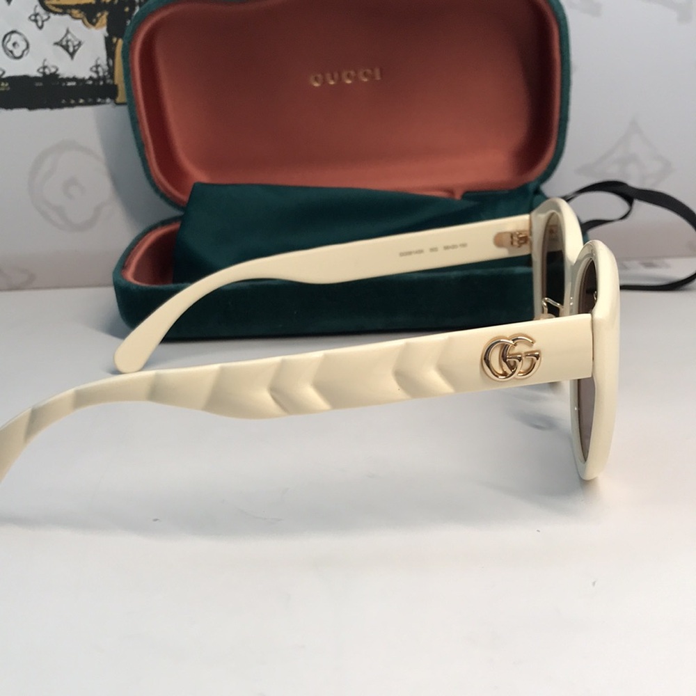 New ✨ Authentic Gucci GG0814SK 002 Sunglasses – Ivory Frame with Brown Lenses ✨ - Picture 7 of 14